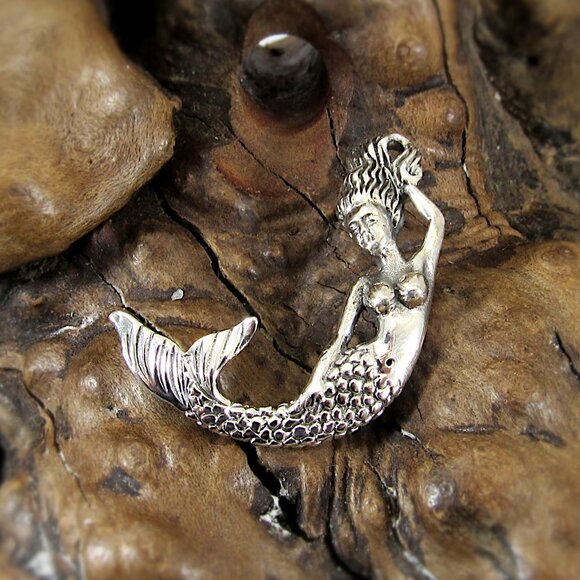 Solid 925 Sterling Silver 3D Relaxing Nude Mermaid Slide Pendant, Sea Goddess - Picture 3 of 9